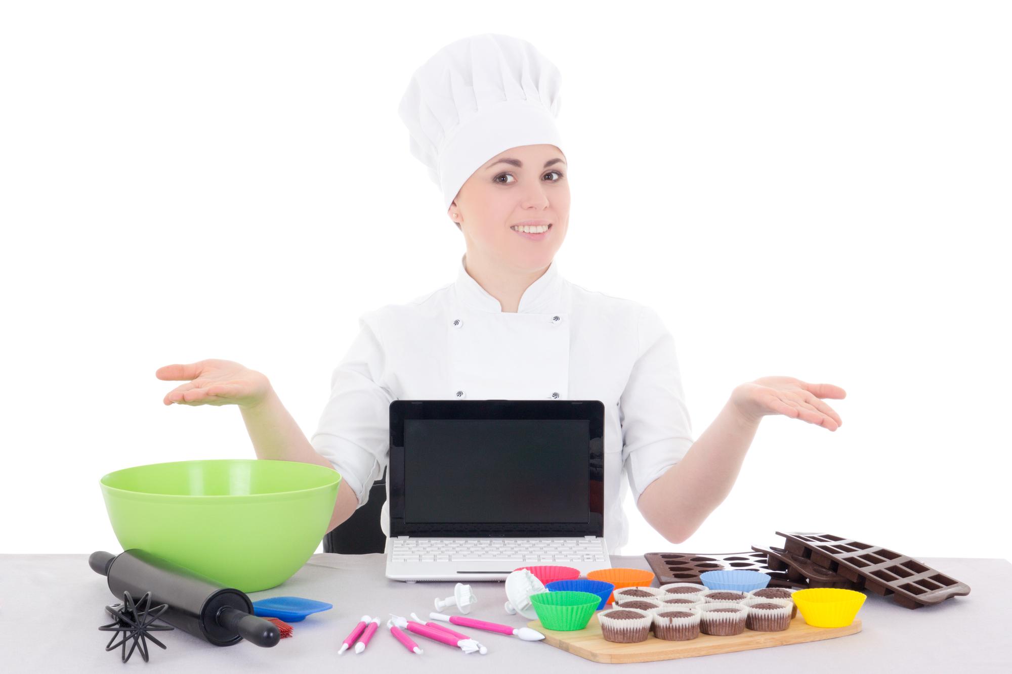 Chef al lavoro in cucina artigianale, corso online